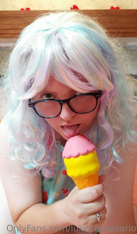 lukeylewdcario 高品質モデル 写真