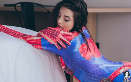 Deskicio Suicide アダルトモデル 画像