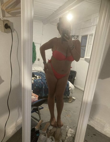 ブルネットの猫OnlyFans アートポルノ 画像