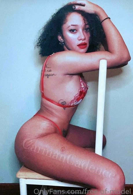 アナルファックOnlyFans 美しい裸 画像