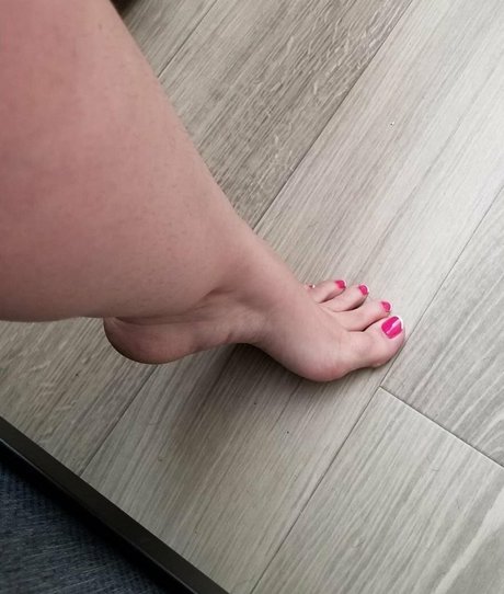 成熟した黒人女性オンリーファンズ セクシーヌード 写真