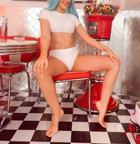 bambibluehair ポルノスター 写真