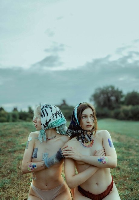 Olia Malyuchenko ポルノスター パーフェクト 写真