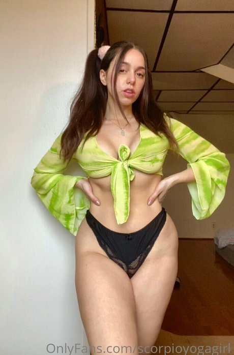 BBWシーメールオンリーファンズ 無料ポルノ 写真