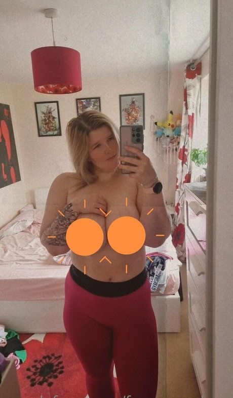 ofcfoxxy ポルノスター ヌード 写真