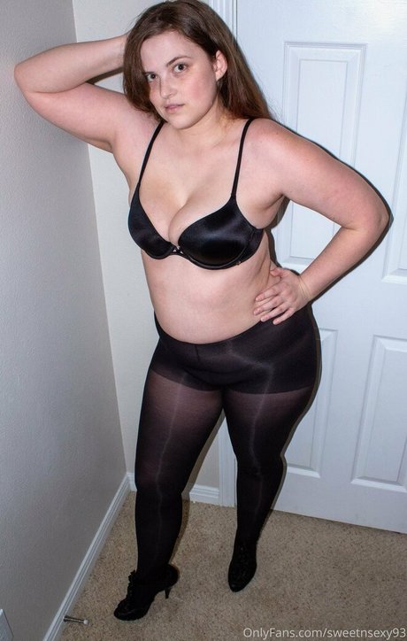 痩せたアジア人ティーン OnlyFans 美しいポルノ 写真