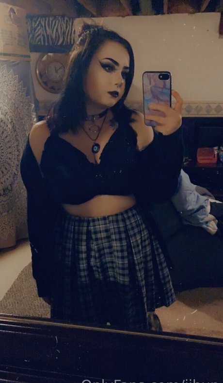 クーガーオンリーファンズ 無料セクシー アーカイブ