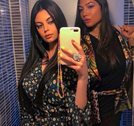 Valentina Venturi ポルノモデル 写真