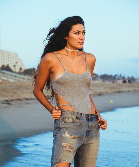 Jacki Jing xxxモデル 画像