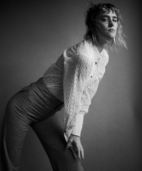 Mackenzie Davis 裸の女優 画像
