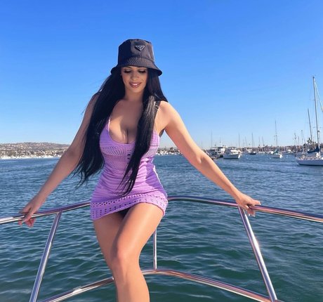 義母オンリーファンズ xxx ギャラリー