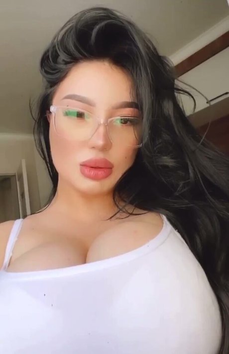 巨乳の赤毛オンリーファンズ 無料 写真