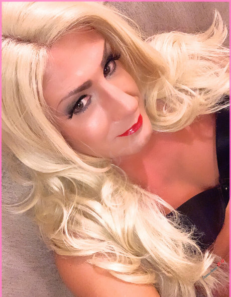 巨乳のオンリーファンズ アートヌード ギャラリー