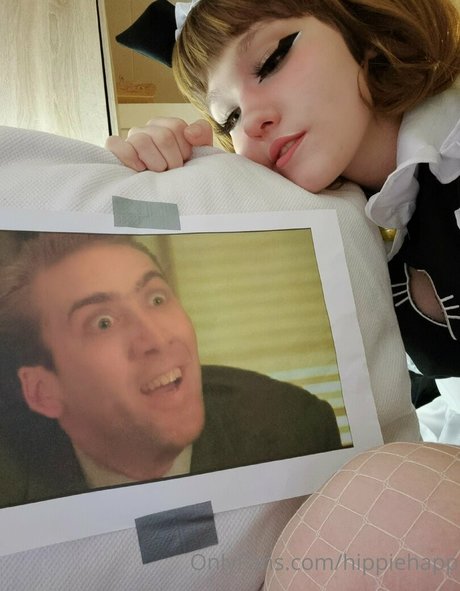 hippiehapp エロティック女優 写真