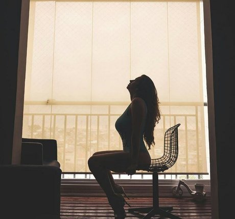 オンリーファンズの内部 美しいポルノ 写真