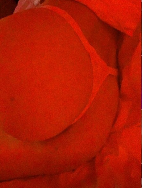 kyriax エロティックなポルノスター 写真