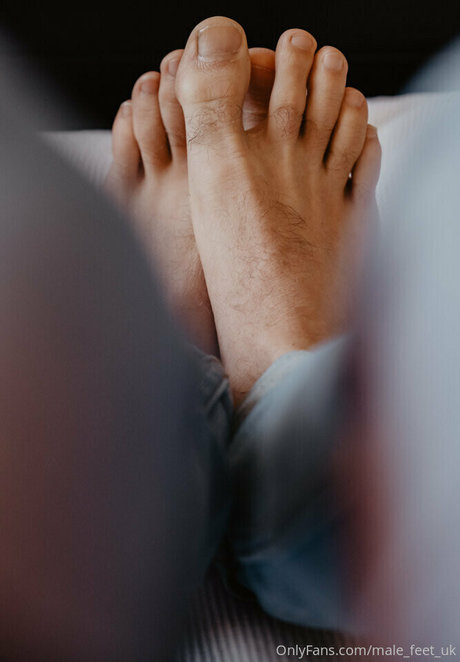 male feet uk 裸のポルノスター 写真