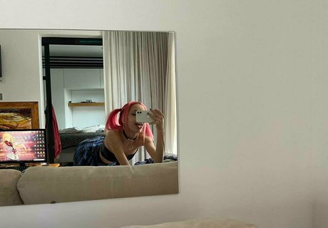 littledoll420uwu モデル 写真