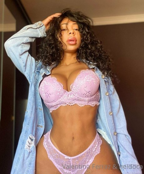 valentinaeneidoca エロティック女優 写真