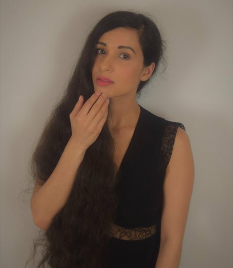 mirabellaestella ポルノスター 写真