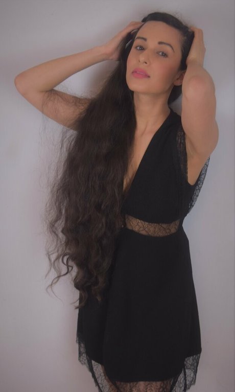 mirabellaestella セクシーなポルノスター 写真