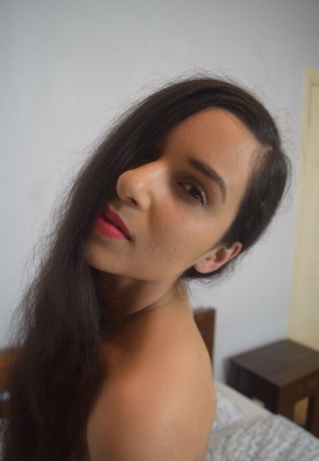 mirabellaestella ポルノスター トップ 写真