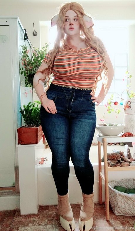 本物のヌードOnlyFans xxx 写真