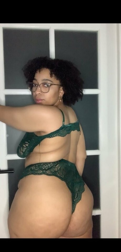 オンリーファンズでのセクスティング ポルノ 画像