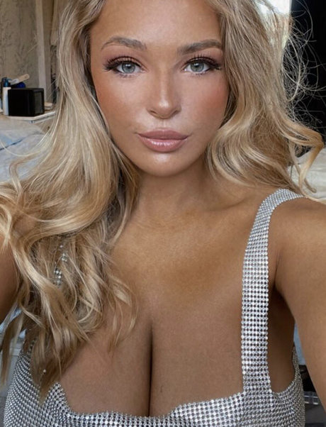 ブロンドの女の子のオンリーファンズ ホットセックス 画像