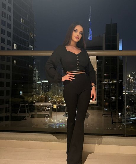 50歳以上のオンリーファンズ 無料セクシー 画像