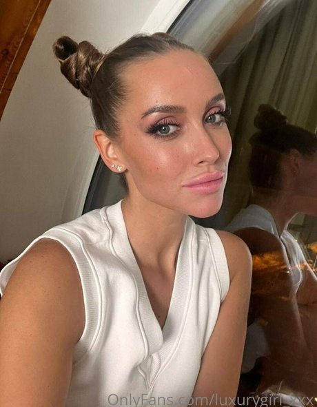 巨乳の赤毛オンリーファンズ HD 写真