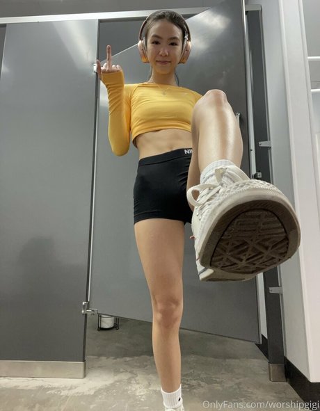 worshipgigi かわいいモデル 画像