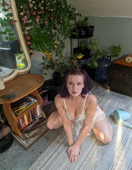 scaryahna 裸のポルノスター 写真