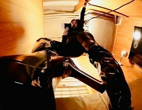 赤毛のソロOnlyFans 無料セックス 画像