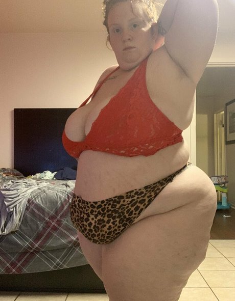 太った足のOnlyFans ホットポルノ 画像