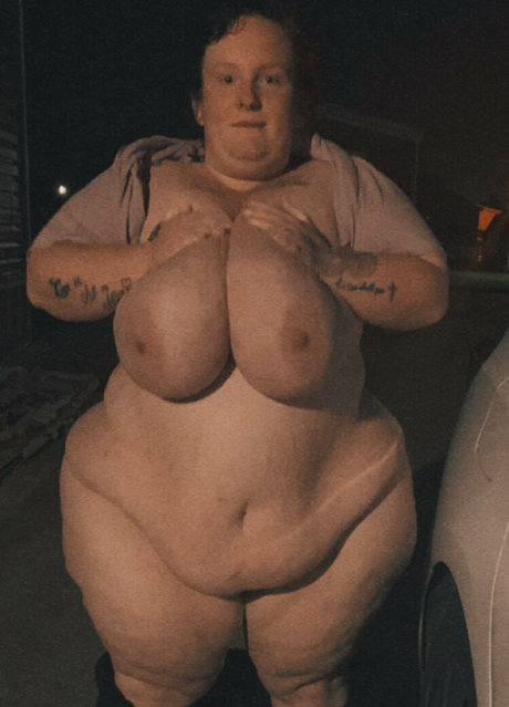 ルビーオンリーファン ヌード 写真