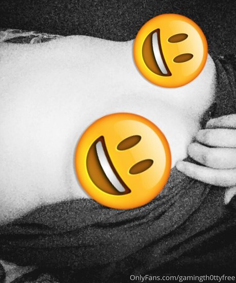 gamingth0ttyfree 高品質のポルノスター 写真