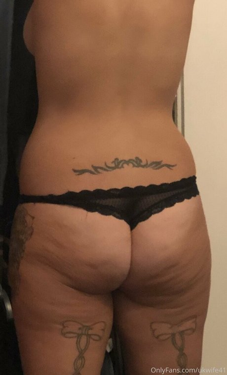 小さなオンリーファンズ 無料アダルト 写真