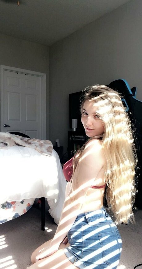 小柄なティーンオンリーファン セクシーxxx 画像