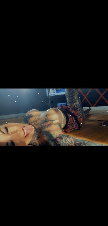 裸の熟女オンリーファンズ 無料裸 画像