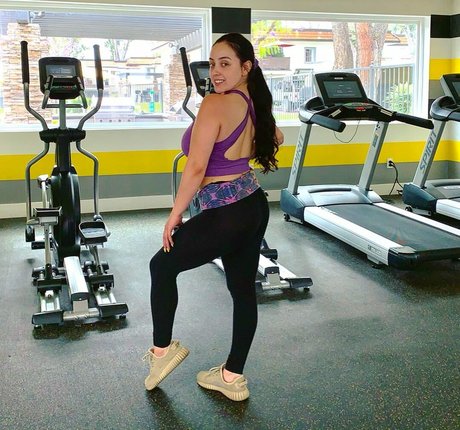 ポニーテールオンリーファンズ アートヌード 写真