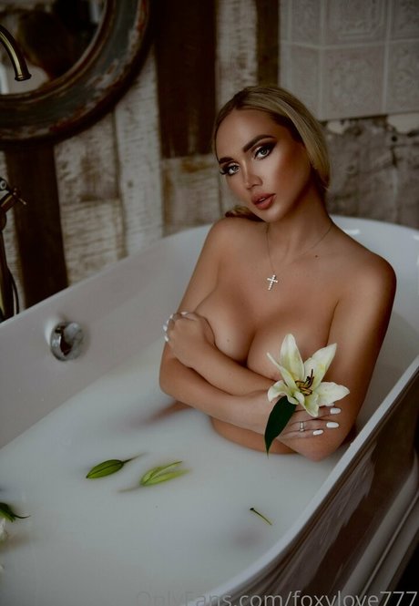 foxylove777 ポルノモデル アーカイブ