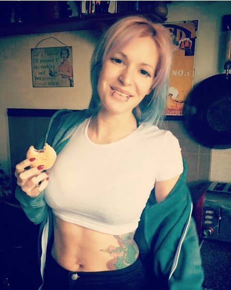 alexxavice ポルノスター 高品質 写真