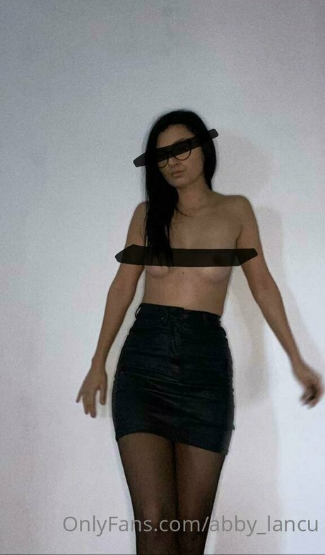 abby lancu 最高のモデル 写真