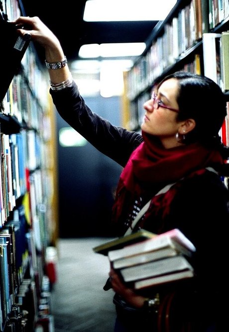 Amina Khalil 無料のスター 写真