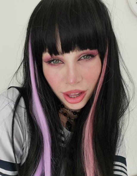 elenahug 裸のポルノスター ギャラリー