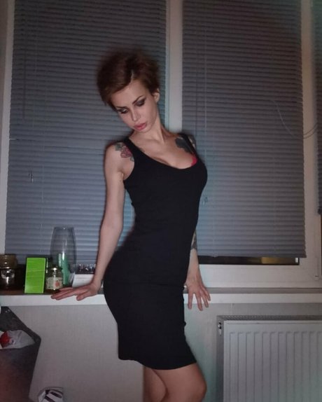 スキニーアナルOnlyFans エロチック ギャラリー