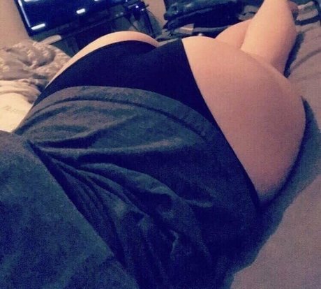 itsdollyxxx ポルノ女優 写真