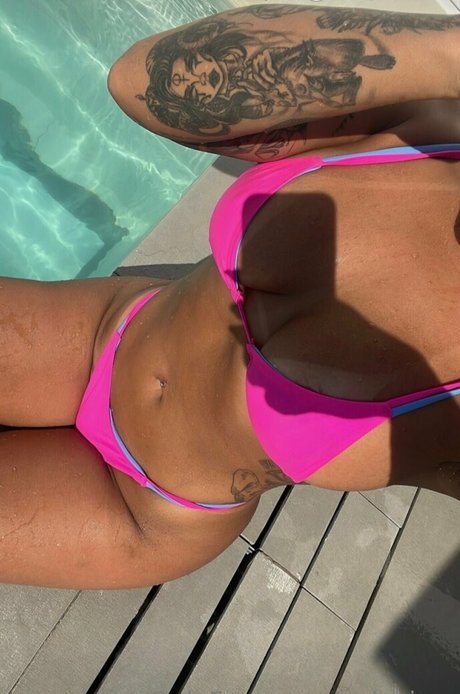 熟女 太め OnlyFans 可愛い 写真