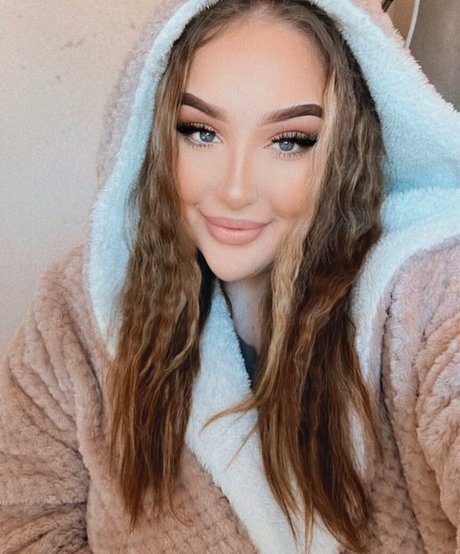 emss x 裸モデル 画像